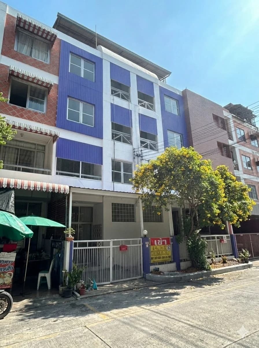 ให้เช่าโฮมออฟฟิส 4ชั้น 2 คูหาติดกัน โครงการโฮมเพลส พัฒนาการ56-58 มีที่จอดรถส่วนกลางและด้านหน้าอาคาร ZJ190 - image 2