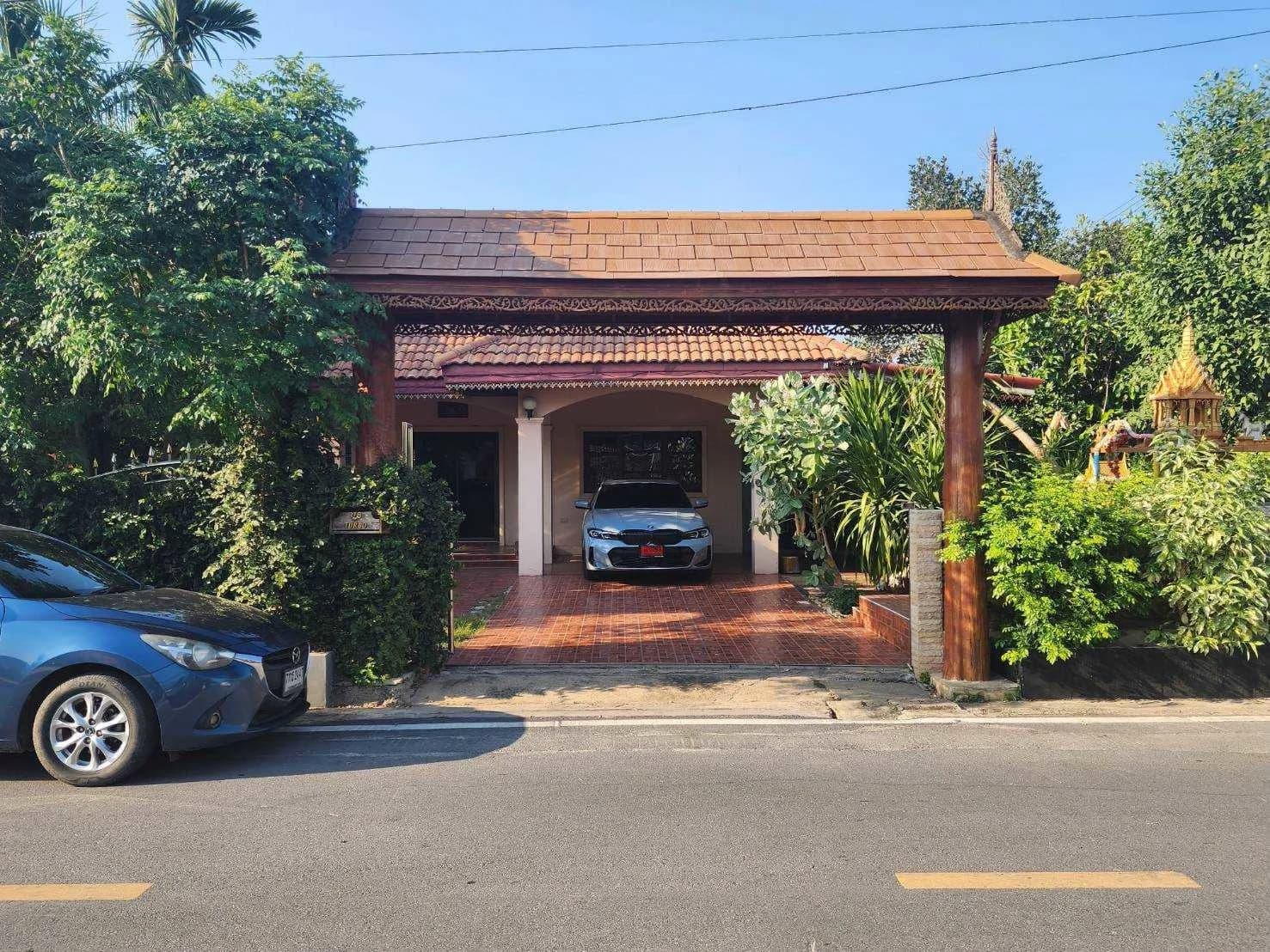 ขายบ้าน สามหลัง พร้อมที่ดิน 142 ตารางวา ใจกลางชุมชน คลองสอง คลองหลวง ปทุมธานี ZB100 - image 2