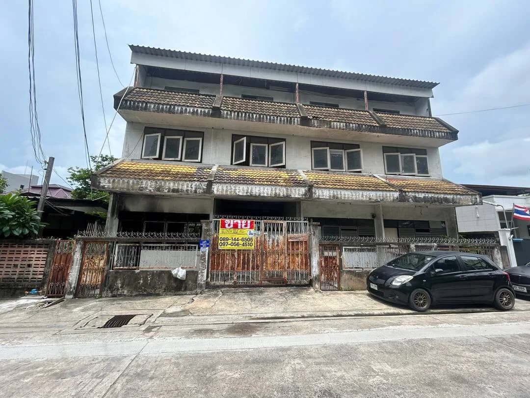 ขายที่ดินพร้อมสิ่งปลูกสร้าง 112 ตารางวา รามคำแหงซอย 8 แยก 8 ZJ182 - image 1