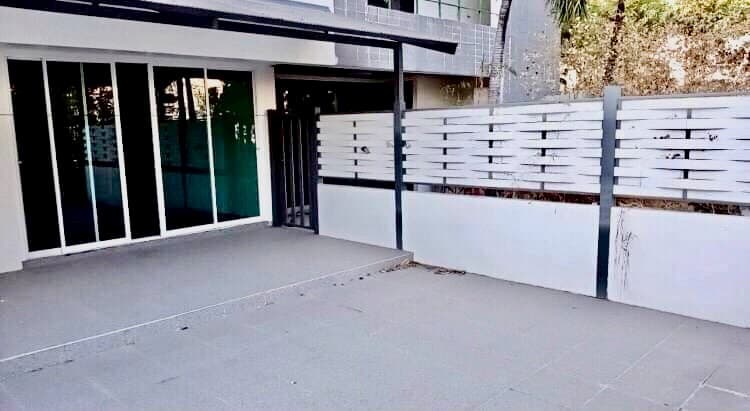 ขาย/เช่าโฮมออฟฟิส 4ชั้น 33 ตารางวา รามคำแหงซอย 12 แยก 4 เข้า-ออกได้หลายเส้นทาง ทั้งถนนรามคำแหง และถนนพระราม 9 ZJ181 - image 4