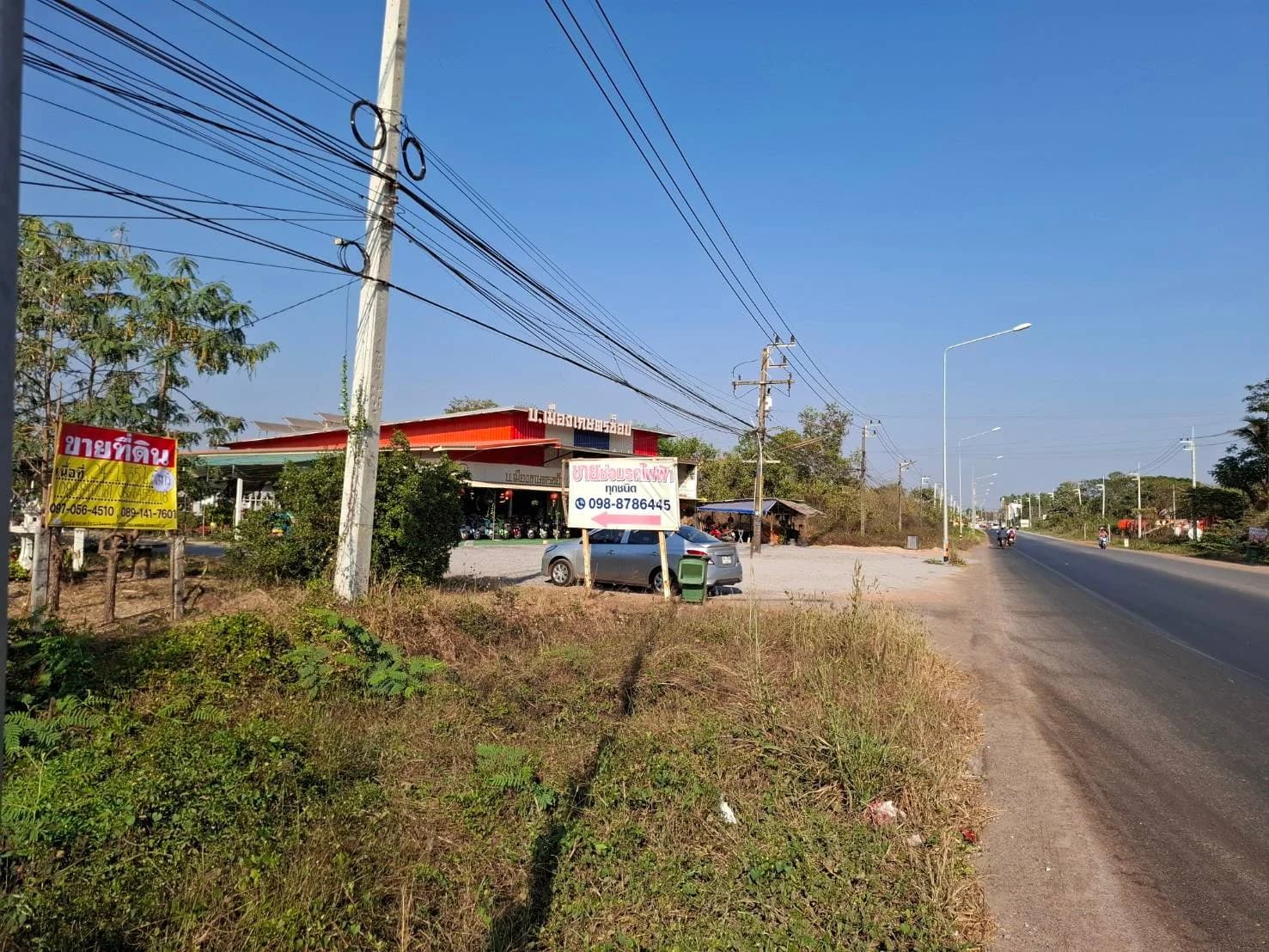 ขายที่ดินติดถนน 24 - 1- 35 ไร่ ใกล้ปั๊ม PT สามพร้าว จ.อุดรธานี ZP164 - image 3