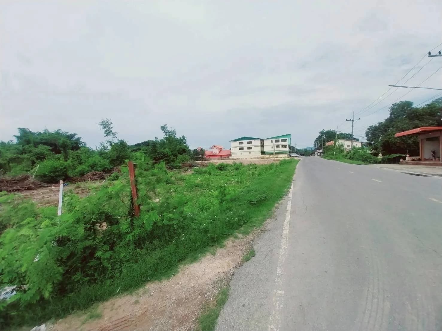 ที่ดินแบ่งล๊อกขาย ขนาด 10 ไร่ ทำเลดี ใจกลางเมืองนครสวรรค์ ใกล้ถนนสายหลัก ZK616 - image 2