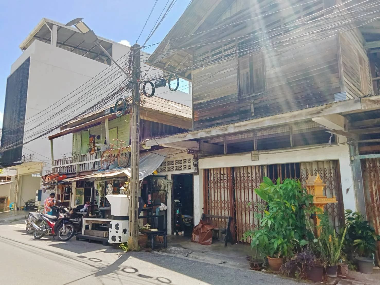 ขายที่ดิน 107.5 ตารางวา พร้อมบ้านเช่า ถนนแสงศรี ซอย3 หลังโรงแรม SC ทำเลดี อยู่ใจกลางเมือง ZST212 - image 2