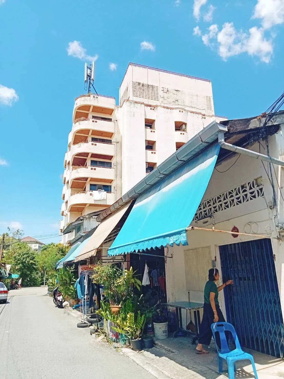 ขายที่ดิน 107.5 ตารางวา พร้อมบ้านเช่า ถนนแสงศรี ซอย3 หลังโรงแรม SC ทำเลดี อยู่ใจกลางเมือง ZST212 - image 4