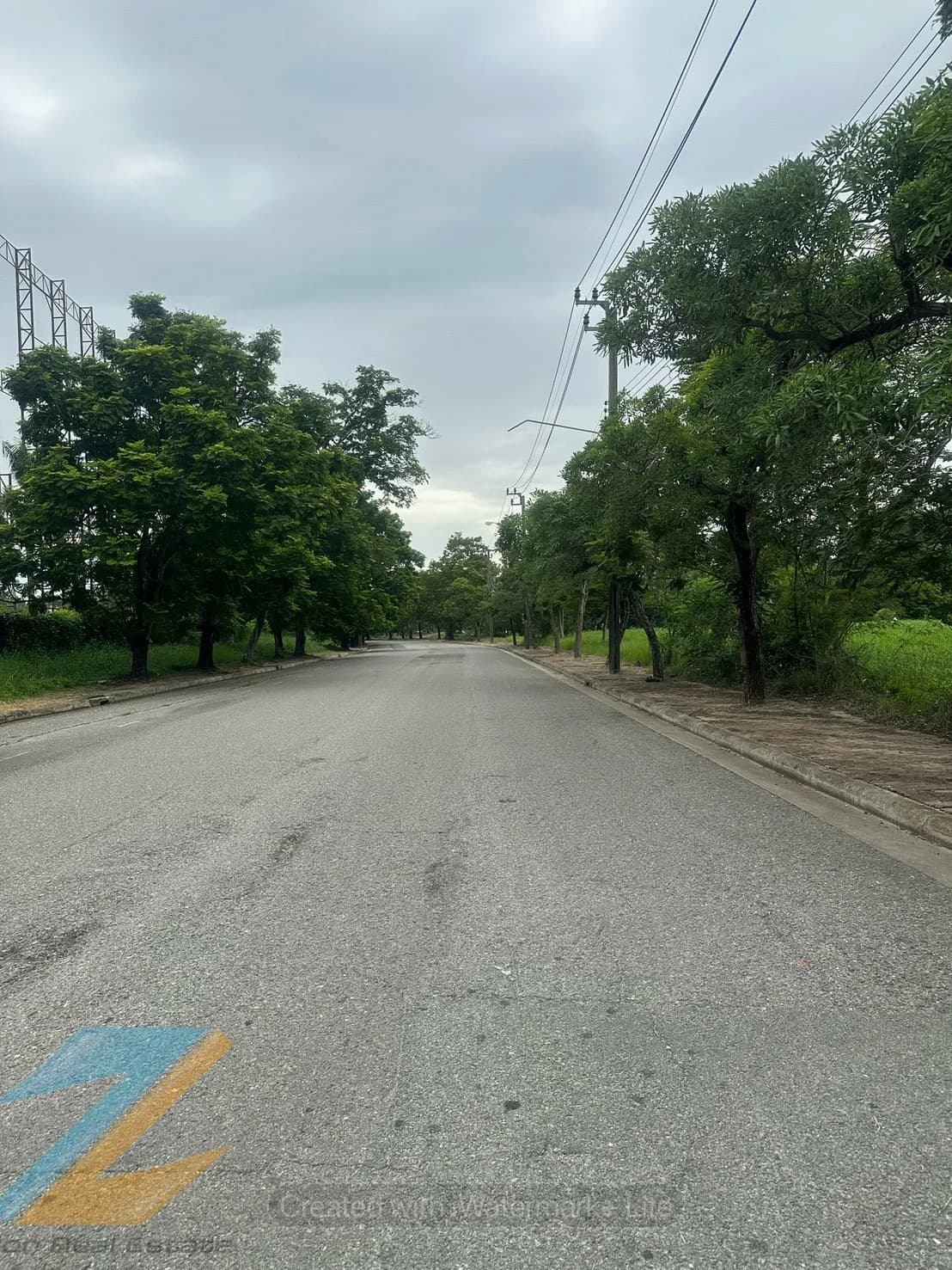 ขายที่ดินสวย ถมแล้วสูงเท่าถนน 461 วา หมู่บ้านเลควูด-บางนา อยู่ใกล้ซอยหมู่บ้านเลควูด 55 ZY252 - image 4