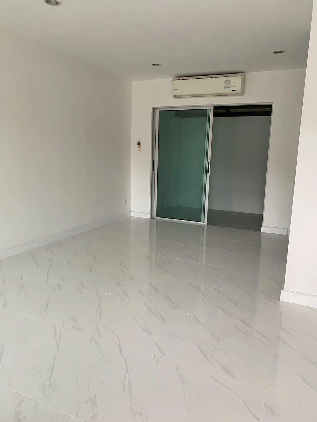 ขายทาวเฮ้าส์ 3 ห้องนอน 2 ห้องน้ำ สวยรีโนเวทใหม่พร้อมอยู่ หมู่บ้านพฤกษาเน๊กซ์ ซอยวัดคลองปลัดเปรียง ถนนบางนา-ตราด กม. 5 ใกล้เมกาบางนา - image 2