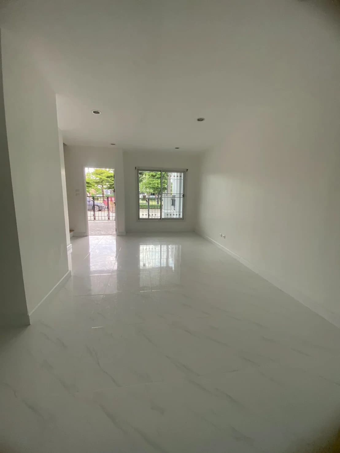 ขายทาวเฮ้าส์ 3 ห้องนอน 2 ห้องน้ำ สวยรีโนเวทใหม่พร้อมอยู่ หมู่บ้านพฤกษาเน๊กซ์ ซอยวัดคลองปลัดเปรียง ถนนบางนา-ตราด กม. 5 ใกล้เมกาบางนา - image 3