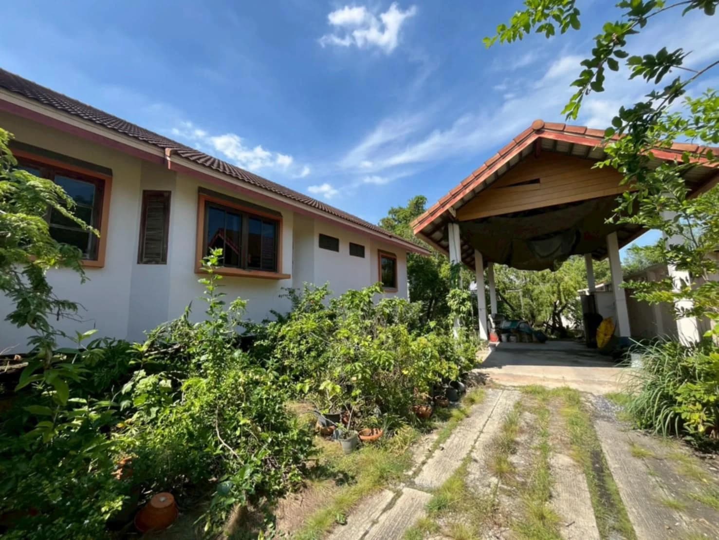 ขายบ้านพร้อมที่ดิน 386.4 ตร.วา ทำเลดี พระสมุทรเจดีย์- ใกล้วัดคู่สร้าง ห่าง อบต.ในคลองบางปลากด เพียง 900 เมตร เดินทางสะดวก เชื่อมต่อสุขสวัสดิ์-ประชาอุทิศ - image 2