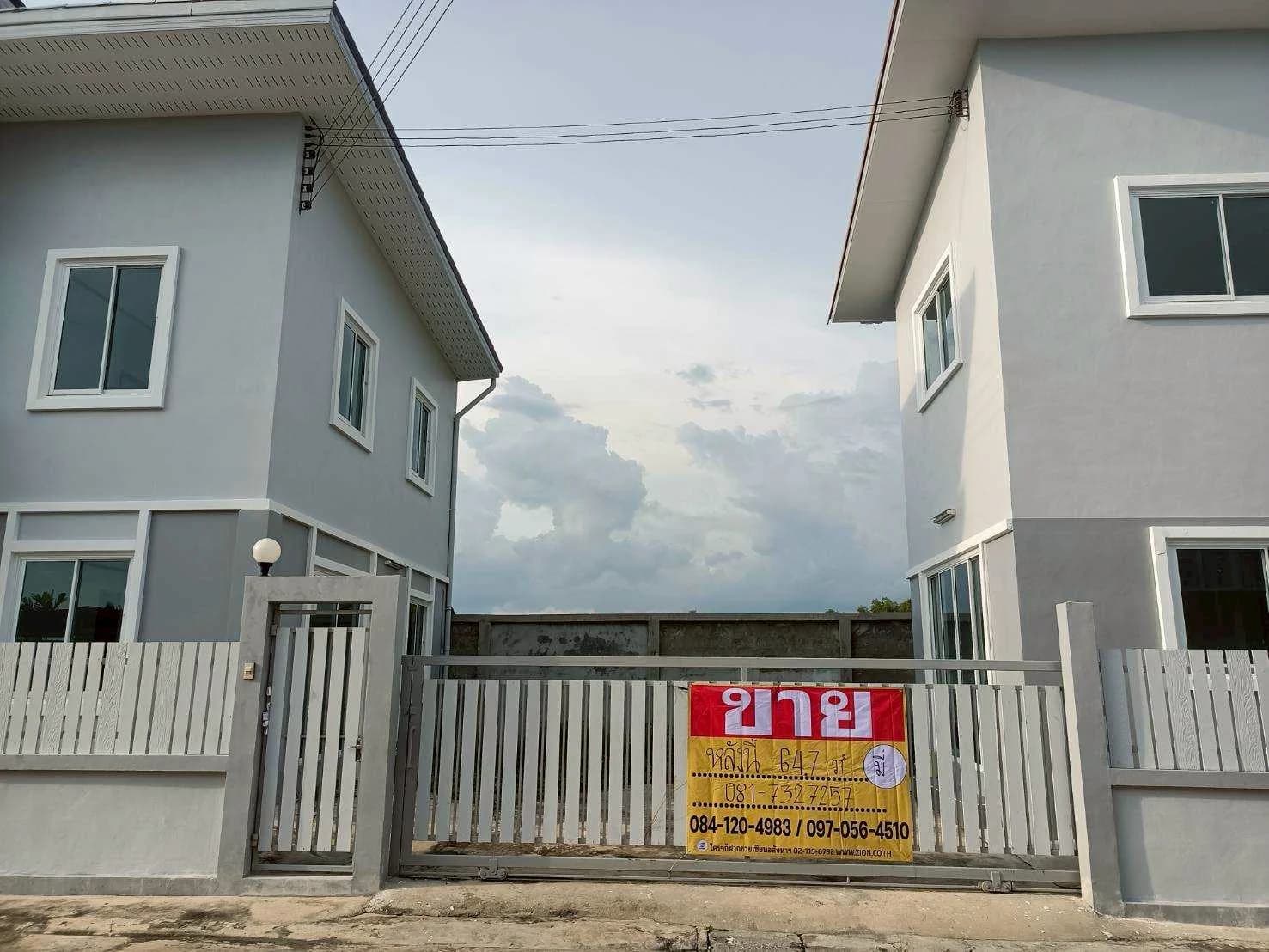 ขายด่วน!! บ้านเดี่ยว 2ชั้น 64.7 ตรว. สภาพใหม่เอี่ยม หลังสุดท้าย ในโครงการ หมู่บ้าน ทัศนีย์ สุขสวัสดิ์ - เเหลมฟ้าผ่า พ