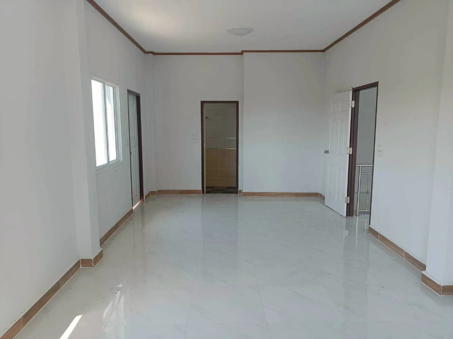 ขายด่วน!! บ้านเดี่ยว 2ชั้น 64.7 ตรว. สภาพใหม่เอี่ยม หลังสุดท้าย ในโครงการ หมู่บ้าน ทัศนีย์ สุขสวัสดิ์ - เเหลมฟ้าผ่า พ - image 3